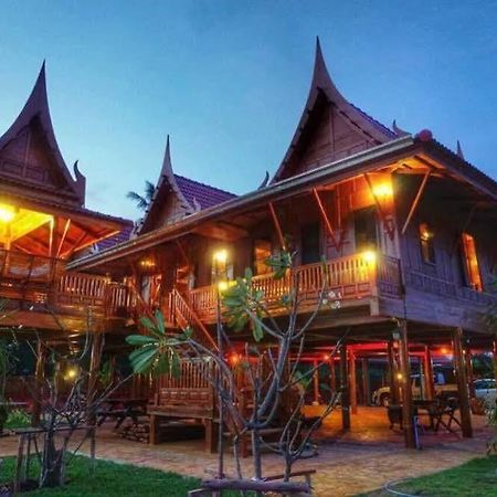 Athithara Homestay Phra Nakhon Si Ayutthaya Esterno foto