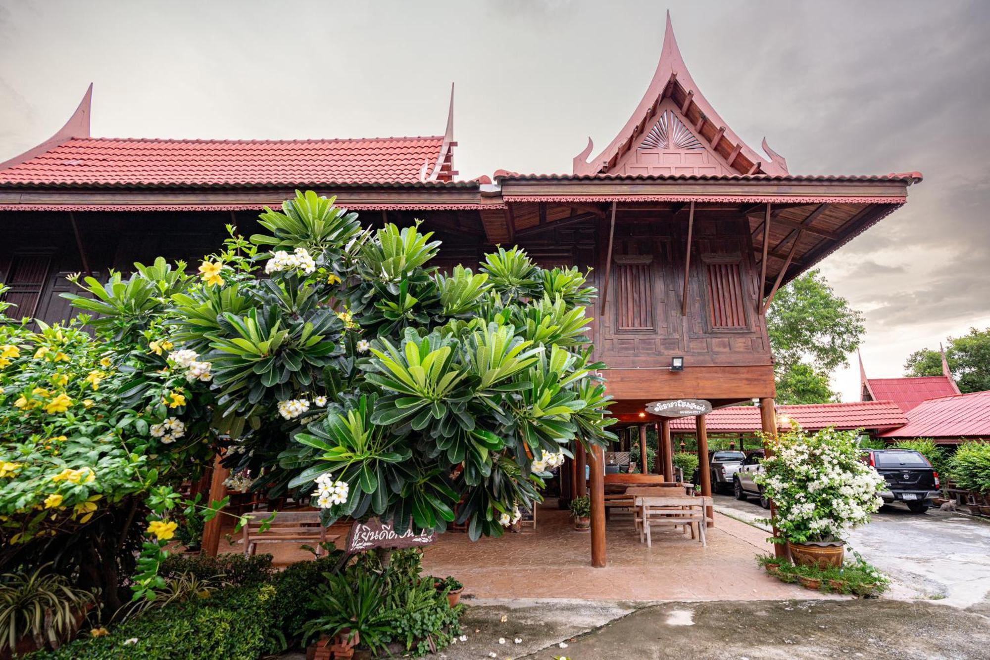 Athithara Homestay Phra Nakhon Si Ayutthaya Esterno foto