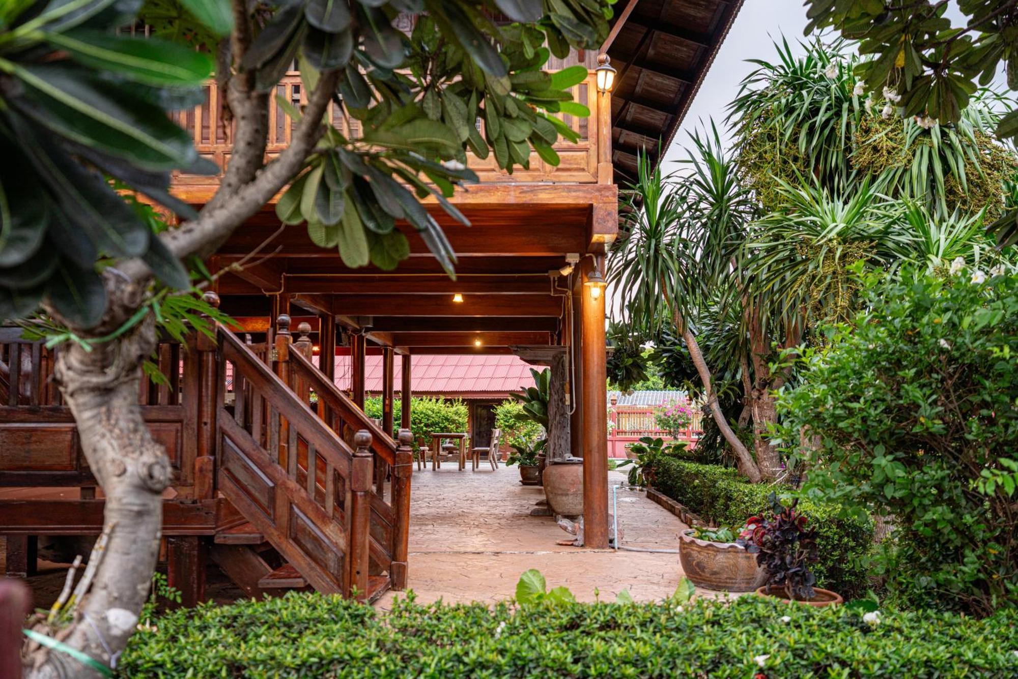 Athithara Homestay Phra Nakhon Si Ayutthaya Esterno foto