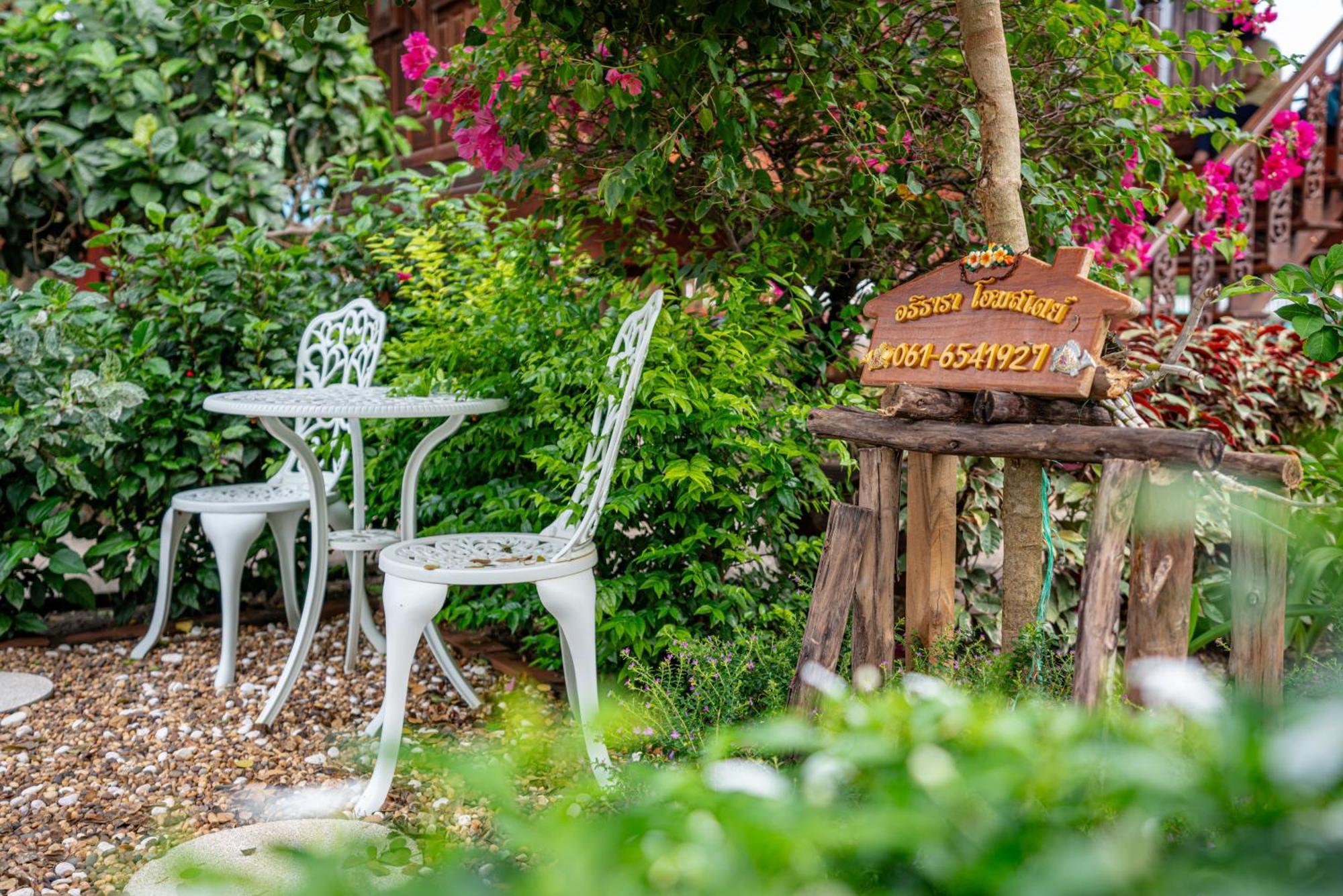 Athithara Homestay Phra Nakhon Si Ayutthaya Esterno foto