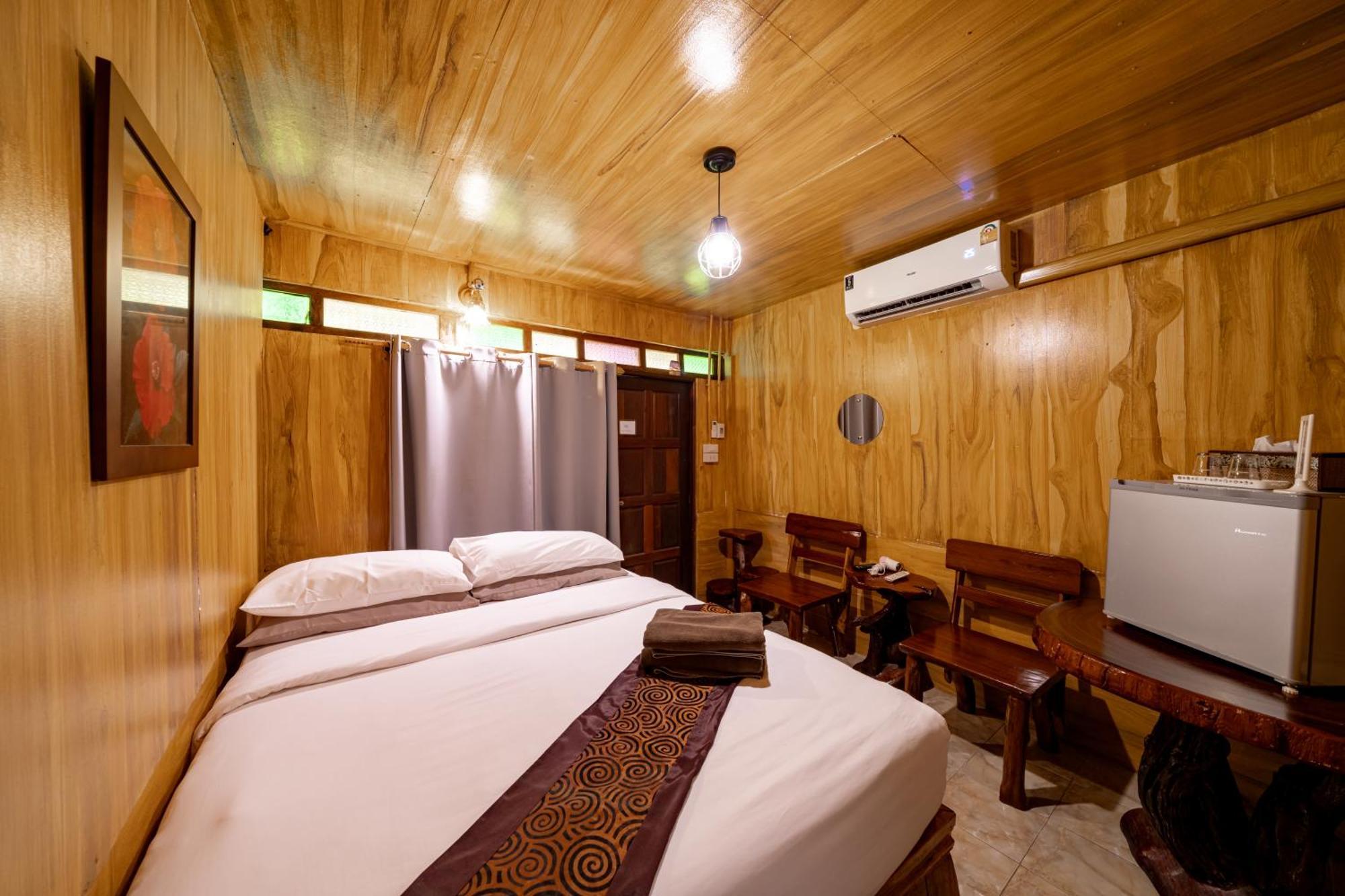 Athithara Homestay Phra Nakhon Si Ayutthaya Esterno foto