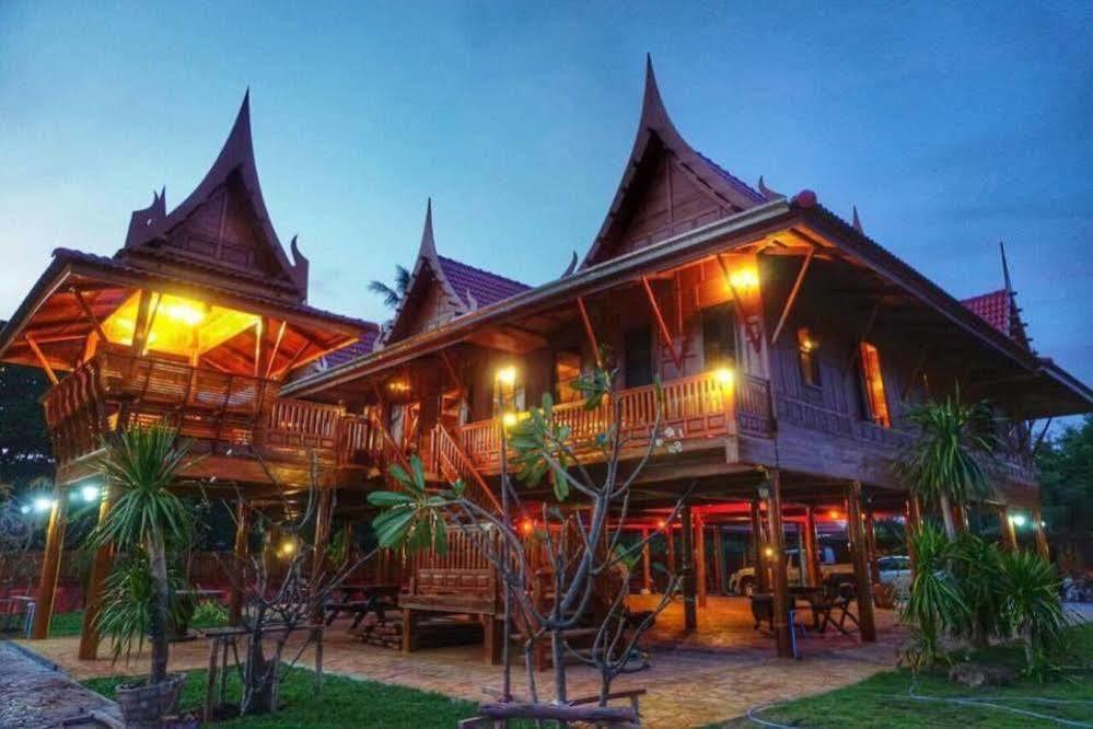 Athithara Homestay Phra Nakhon Si Ayutthaya Esterno foto