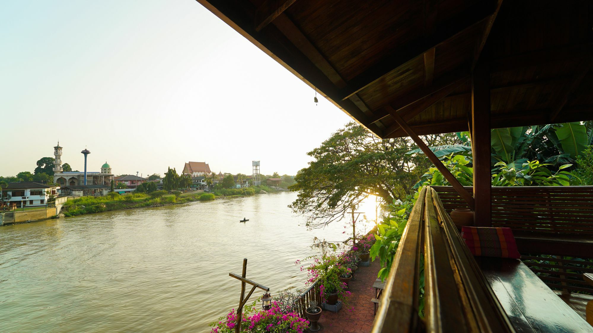 Athithara Homestay Phra Nakhon Si Ayutthaya Esterno foto
